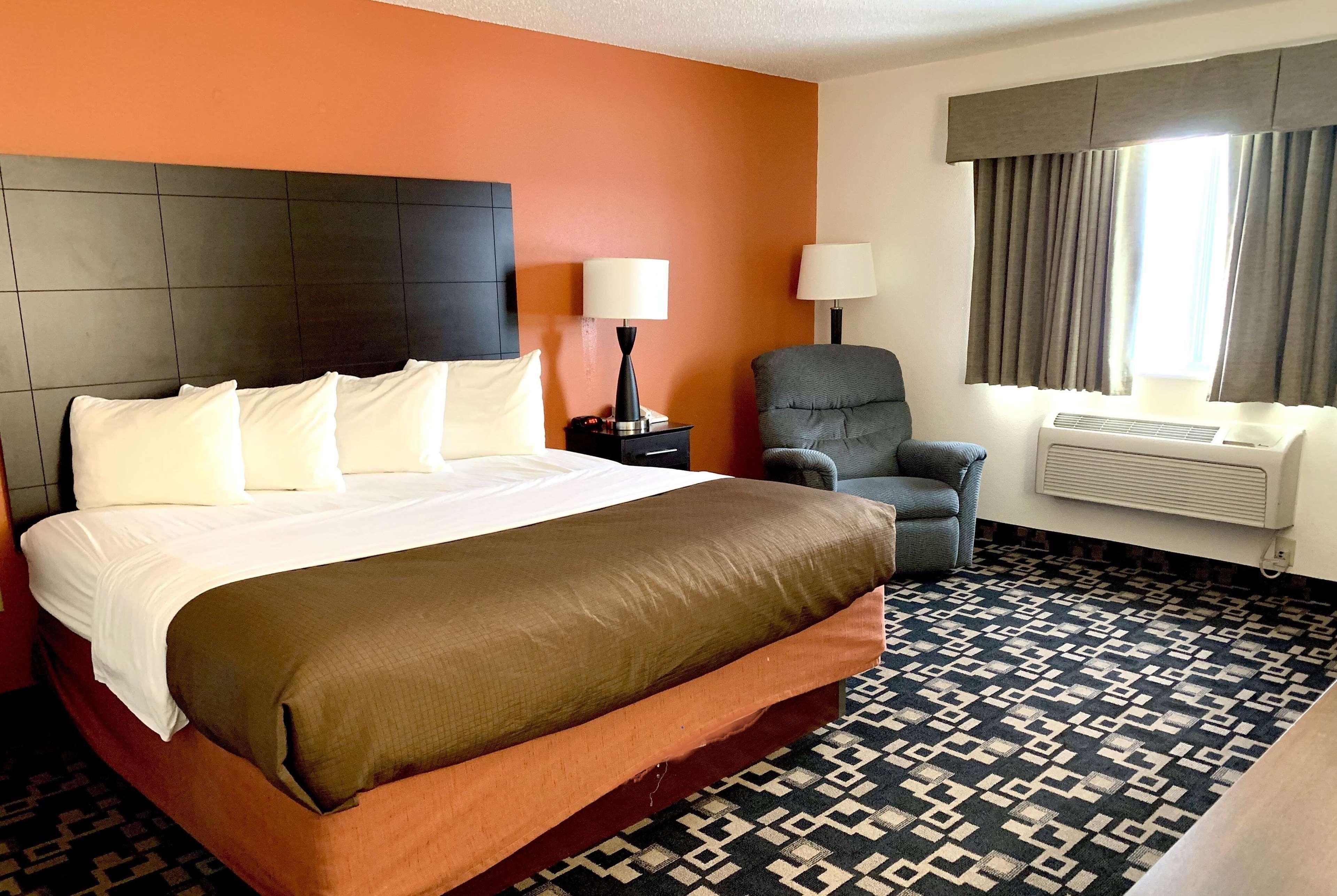 AmericInn by Wyndham Wausau Weston Bagian luar foto