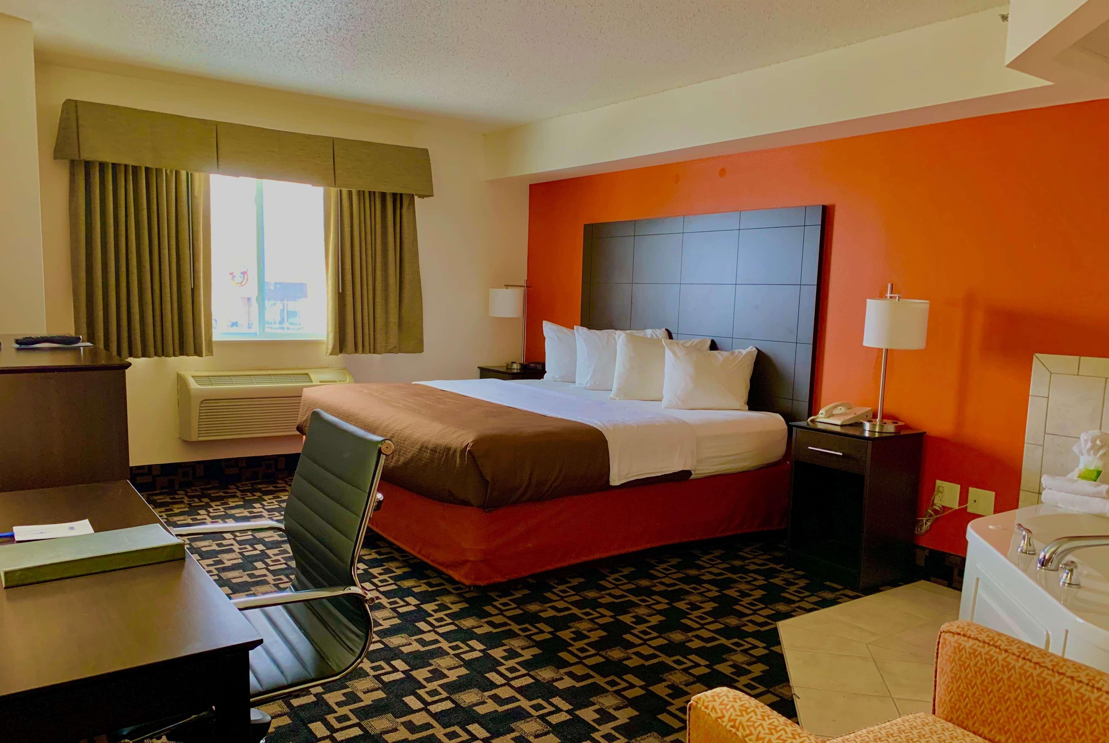 AmericInn by Wyndham Wausau Weston Bagian luar foto