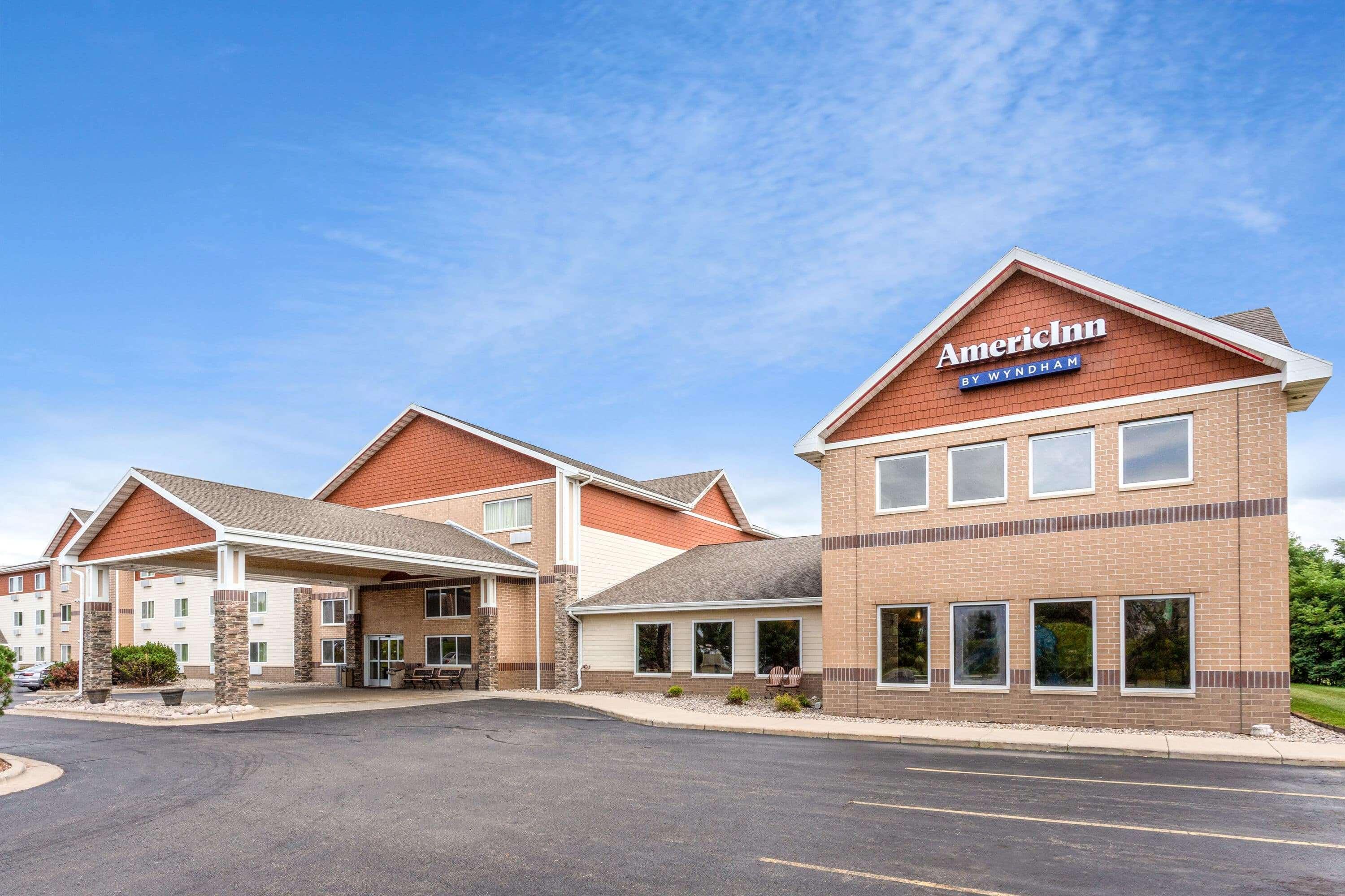 AmericInn by Wyndham Wausau Weston Bagian luar foto